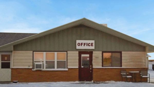 Arrowhead Inn New Salem North Dakota — Property