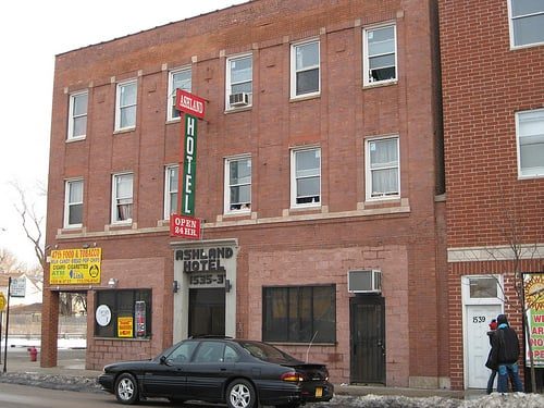 Ashland Arms Guest House Chicago Illinois — Property