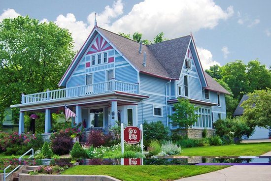Astor House — Property