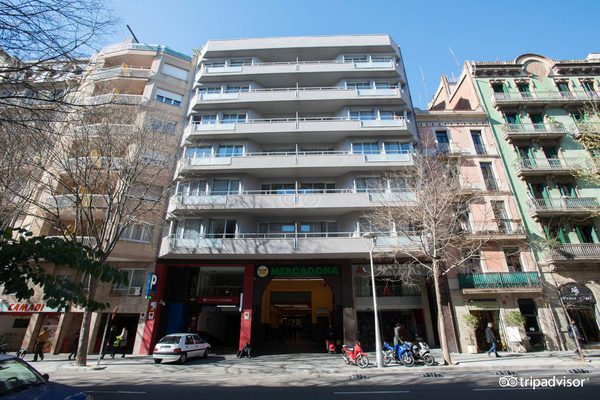 Atenea Calabria Apartaments Barcelona Catalonia — Property