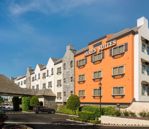 Ayres Hotel Costa Mesa Newport Beach — Property