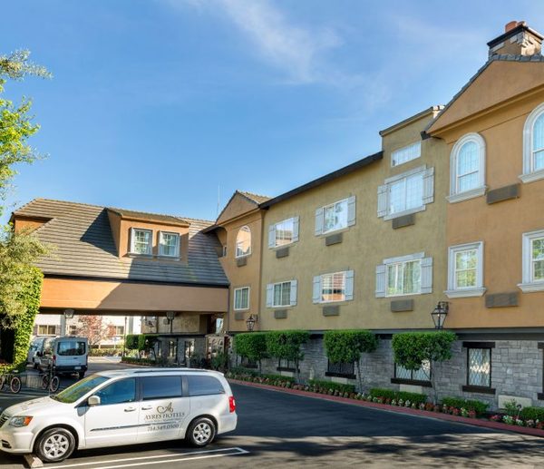 Ayres Hotel Costa Mesa Newport Beach — Property
