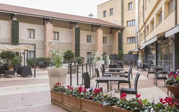 B B Hotel Roma Tuscolana San Giovanni — Property