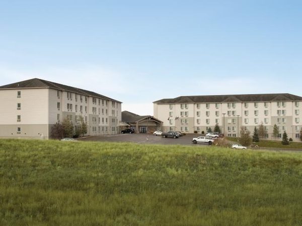 Bakken Airport Hotel Suites XWA — Property