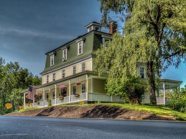 Ballard House Inn — Property