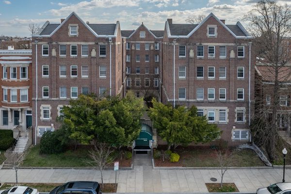 Baltimorean Apartments — Property