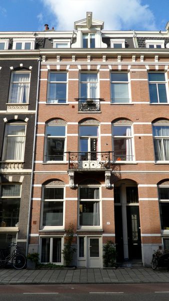 Barrio Amsterdam Guest House — Property