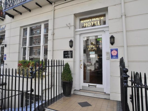 Barry House Hotel — Property