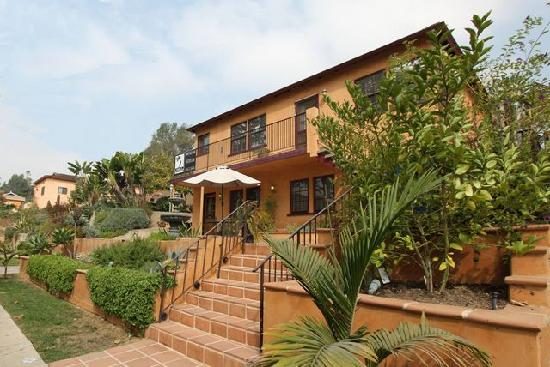 Baxter 5 Apartments Los Angeles California — Property