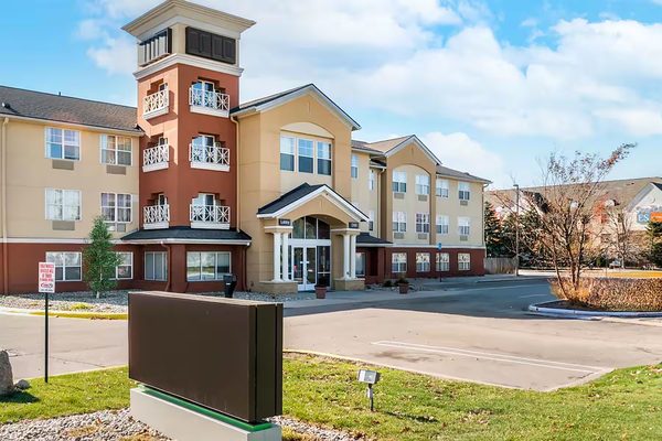 Baymont by Wyndham Auburn Hills South — Property