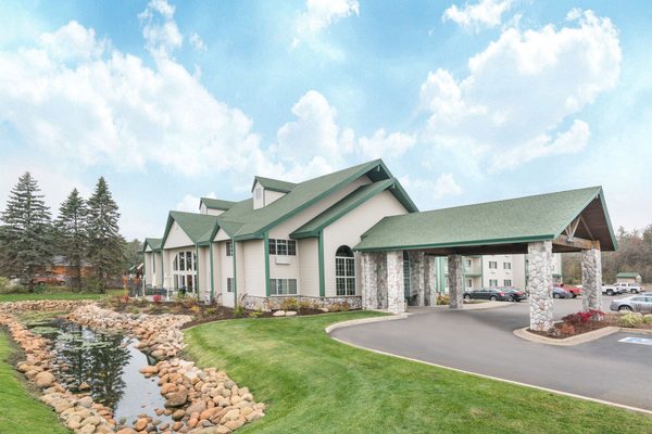 Baymont by Wyndham Baxter Brainerd Area — Property