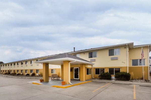 Baymont by Wyndham Billings — Property