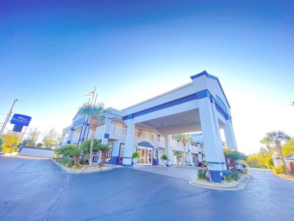 Baymont by Wyndham Crestview — Property