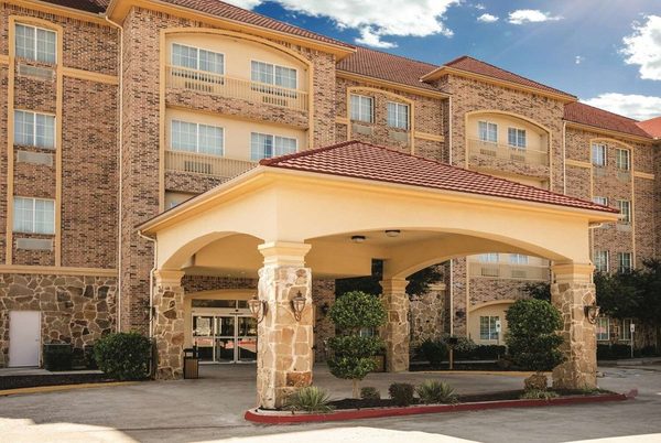 Baymont by Wyndham Dallas South DeSoto — Property