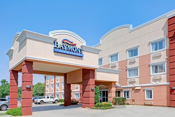 Baymont by Wyndham Dallas South DeSoto — Property