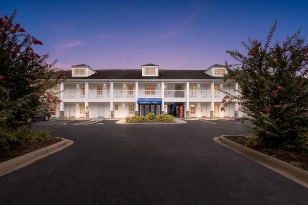 Baymont by Wyndham Forest City — Property