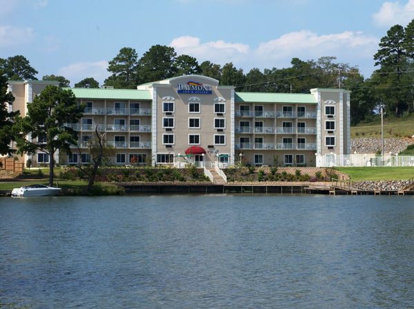 Baymont by Wyndham Hot Springs — Property