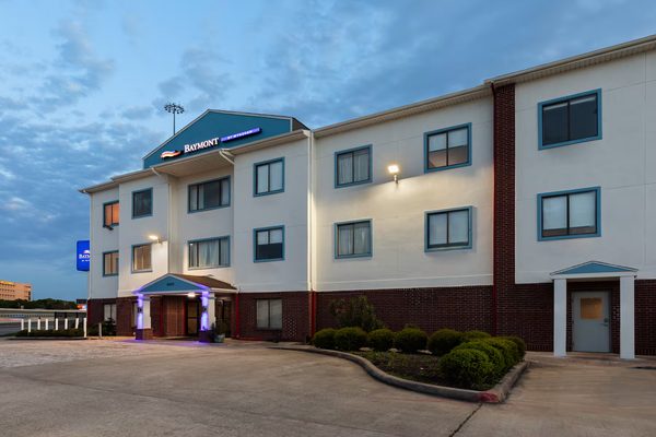 Baymont by Wyndham Houston Brookhollow — Property