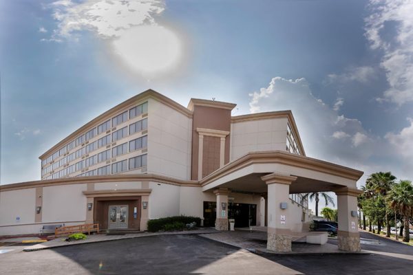 Baymont by Wyndham Houston Hobby Airport — Property