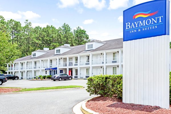 Baymont by Wyndham Kingsland — Property