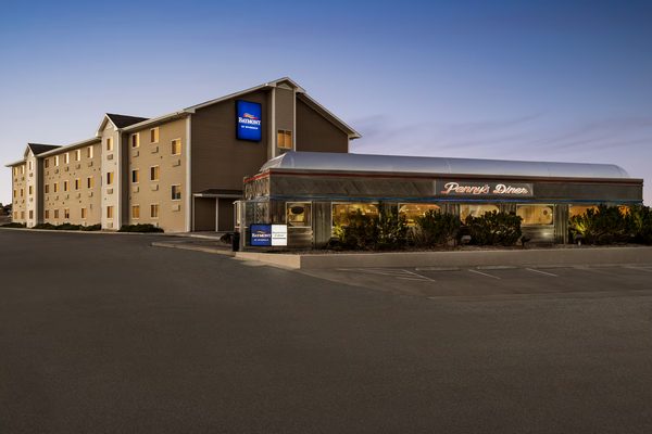 Baymont by Wyndham Rawlins — Property