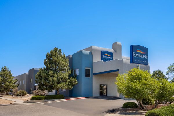 Baymont By Wyndham Santa Fe — Property
