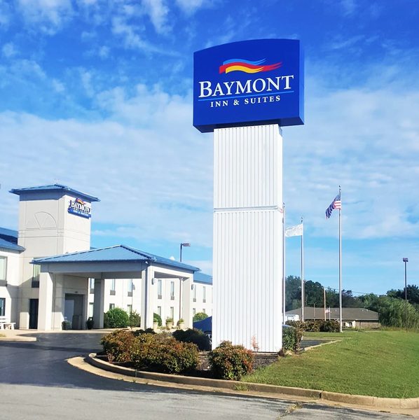 Baymont by Wyndham West Plains — Property
