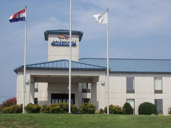 Baymont by Wyndham West Plains — Property
