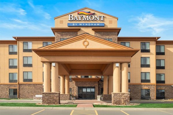Baymont Inn Suites by Wyndham Sturgis — Property