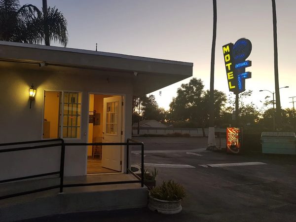 Bayshore Inn Motel — Property