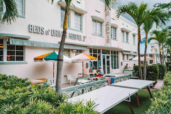 Beds Drinks Miami Beach Florida — Property
