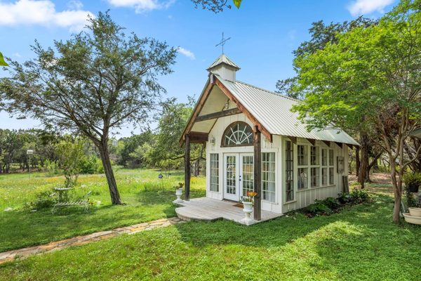 Bella Vida Bed and Breakfast — Property