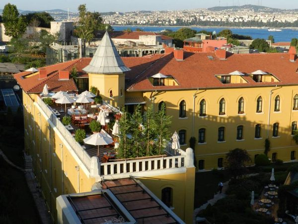 Berk Guest House Grandma s House Istanbul — Property