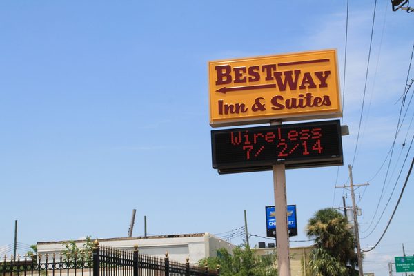 Best Way Inn and Suites New Orleans — Property