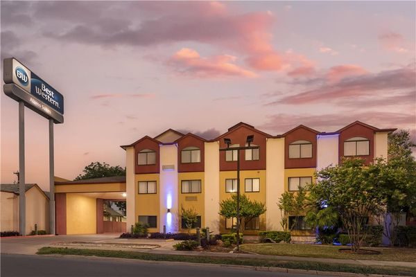 Best Western Alamo Suites — Property