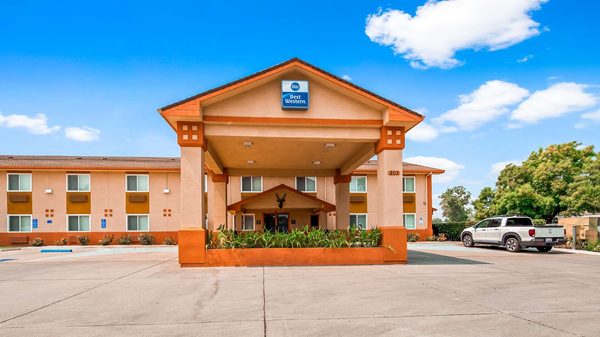 Best Western Antelope Inn Suites — Property
