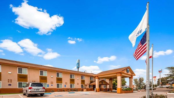 Best Western Antelope Inn Suites — Property