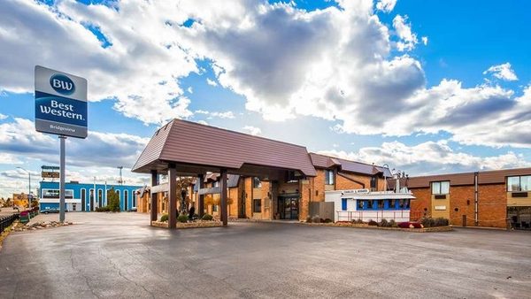 Best Western Bridgeview Hotel — Property