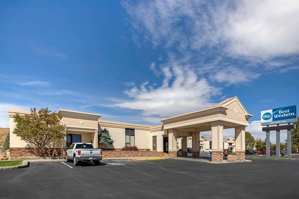 Best Western Cottontree Inn — Property