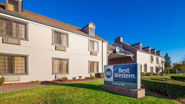 Best Western Country Inn — Property