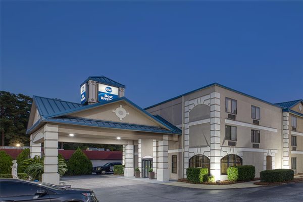 Best Western Executive Inn Suites — Property