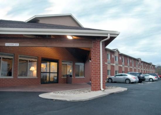 Best Western Geneseo Inn Geneseo Illinois — Property