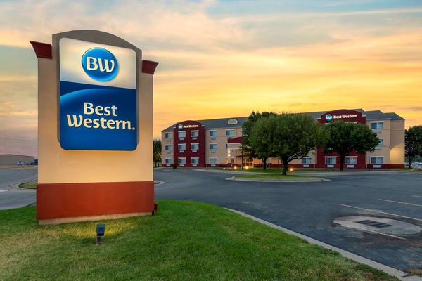Best Western Governors Inn Suites — Property