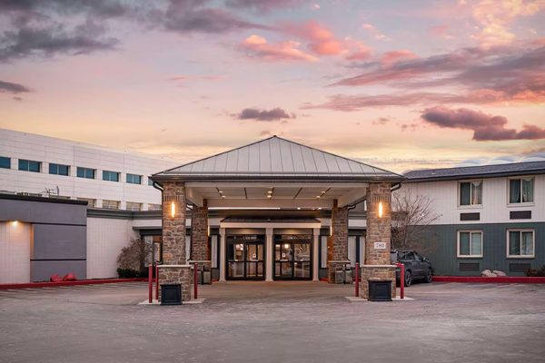 Best Western Green Bay Inn Conference Center — Property