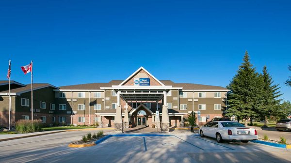 Best Western Harvest Inn Suites — Property