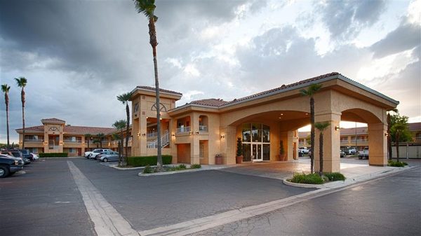 Best Western Inn Suites Lemoore — Property