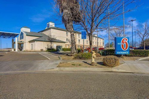 Best Western Inn Suites Lemoore — Property