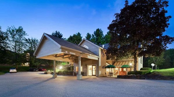 Best Western Inn Suites Rutland Killington — Property