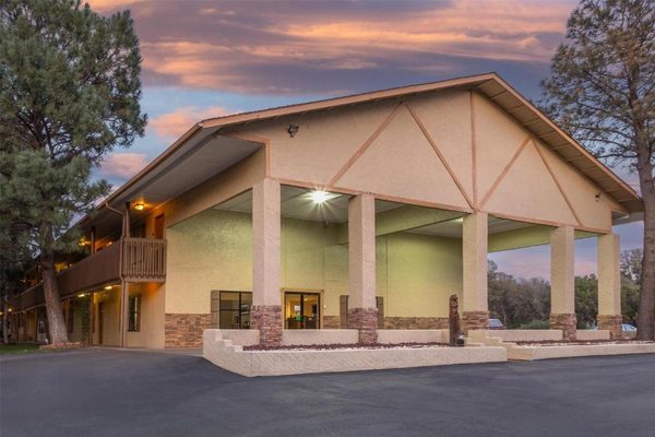 Best Western Pine Springs Inn — Property