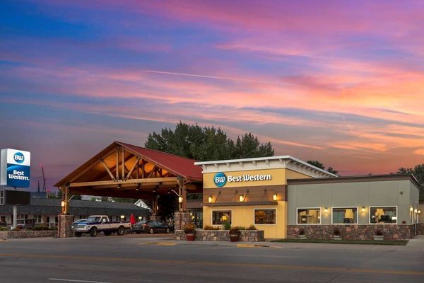 Best Western Pioneer — Property